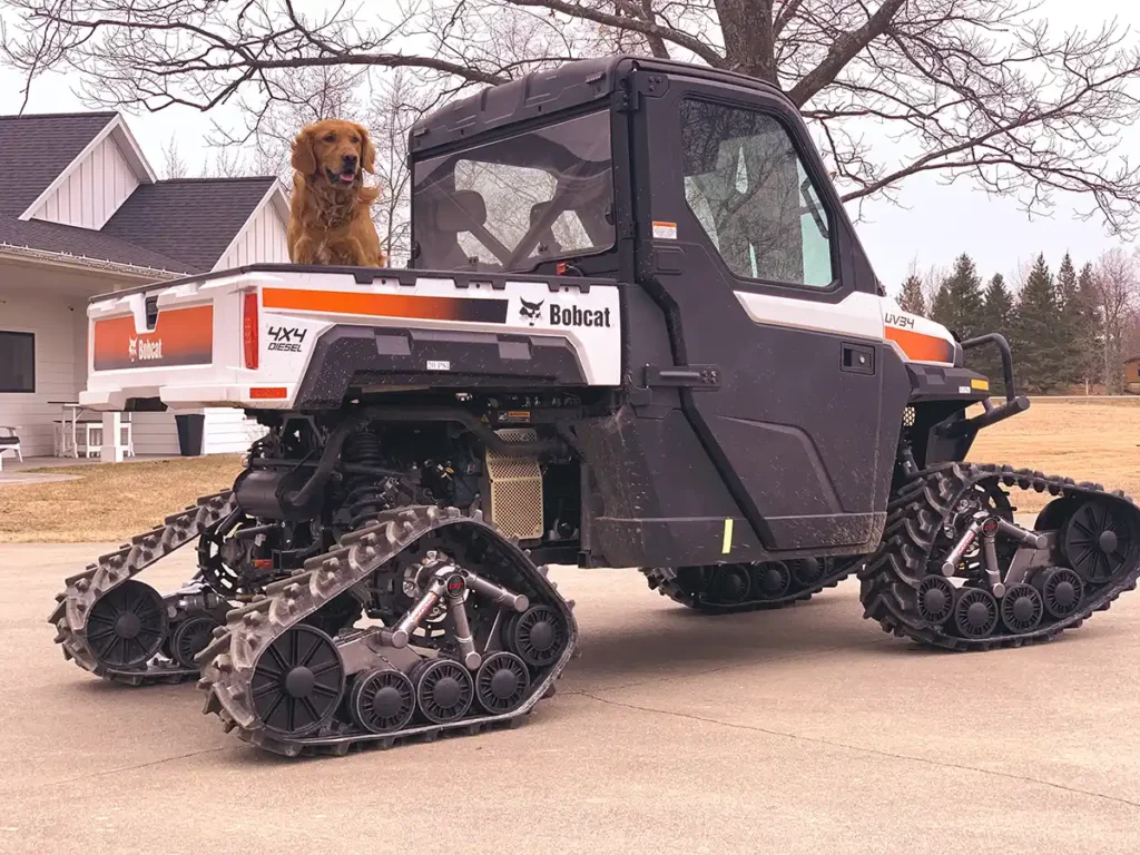 Bobcat with G3 from DURATRACKS